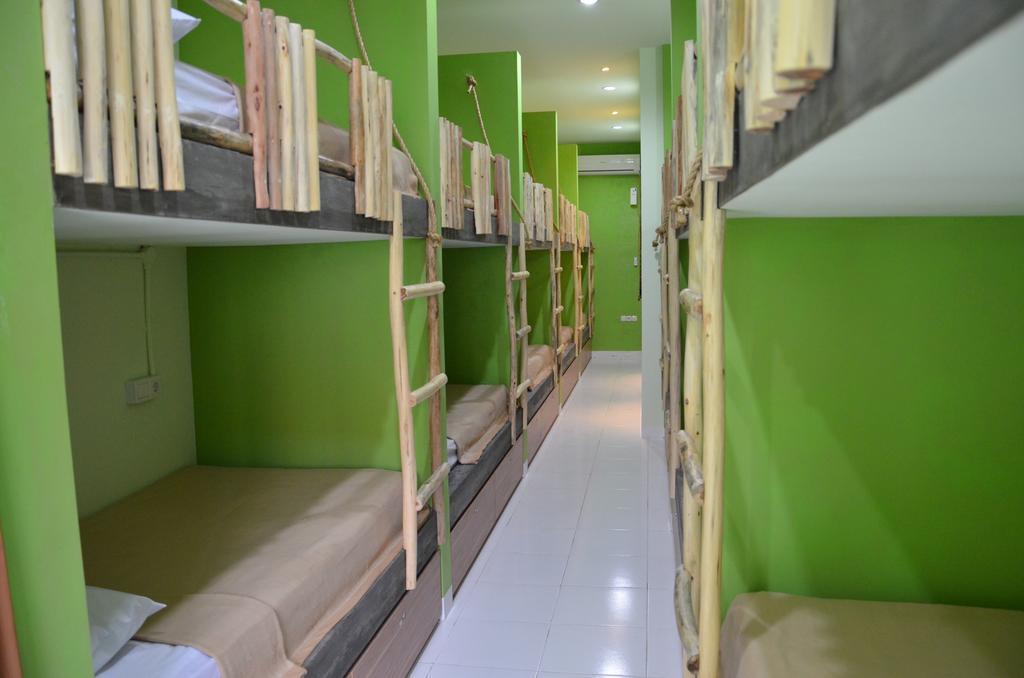 The Eco-Living Hostel เดนปาซาร์ ภายนอก รูปภาพ