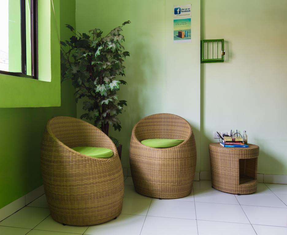The Eco-Living Hostel เดนปาซาร์ ภายนอก รูปภาพ