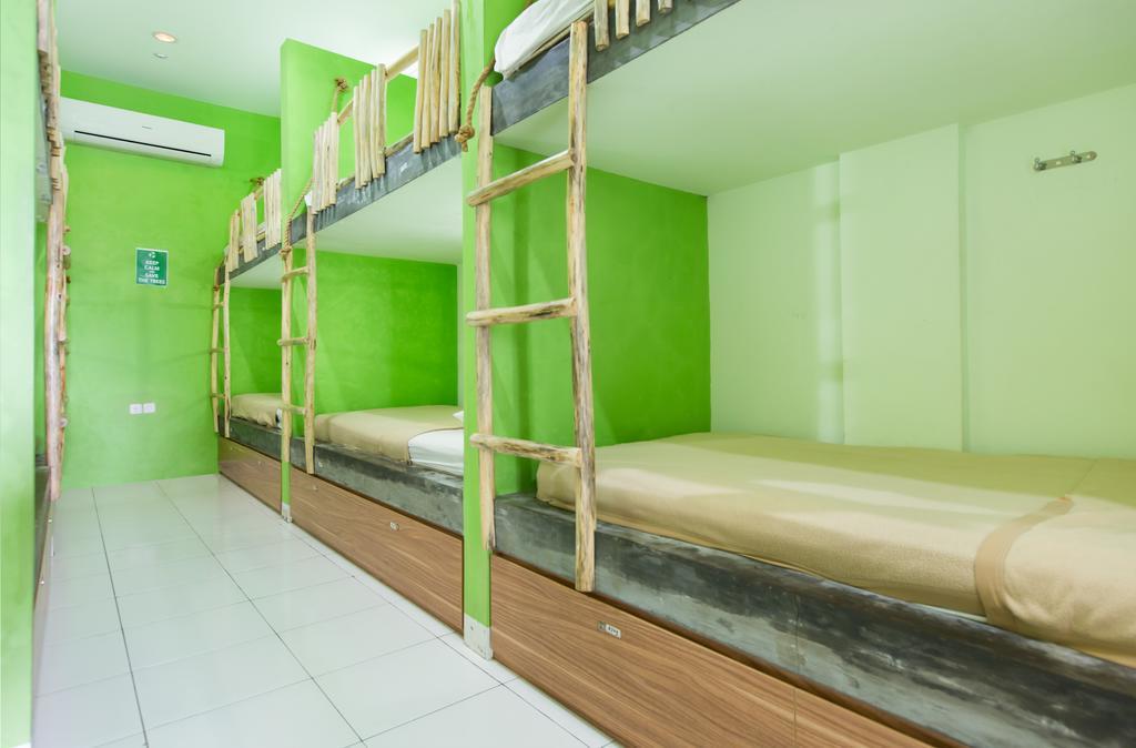 The Eco-Living Hostel เดนปาซาร์ ภายนอก รูปภาพ