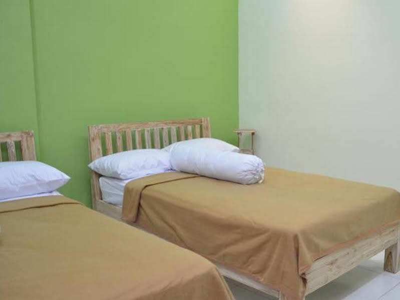 The Eco-Living Hostel เดนปาซาร์ ภายนอก รูปภาพ